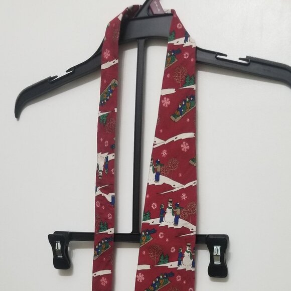 great gift: EUC textured red wintery silk Milano tie - Picture 2 of 6